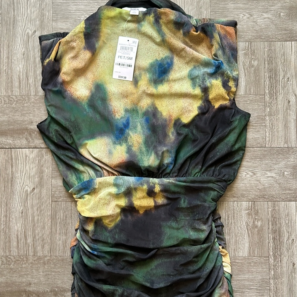Bar III 
Dress 
Petite / SM